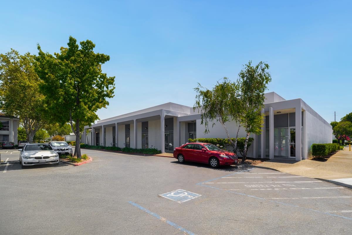 1,918 SF Industrial Space in Santa Clara, CA Photo